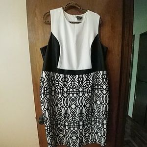 City chic body con sleeveless dress